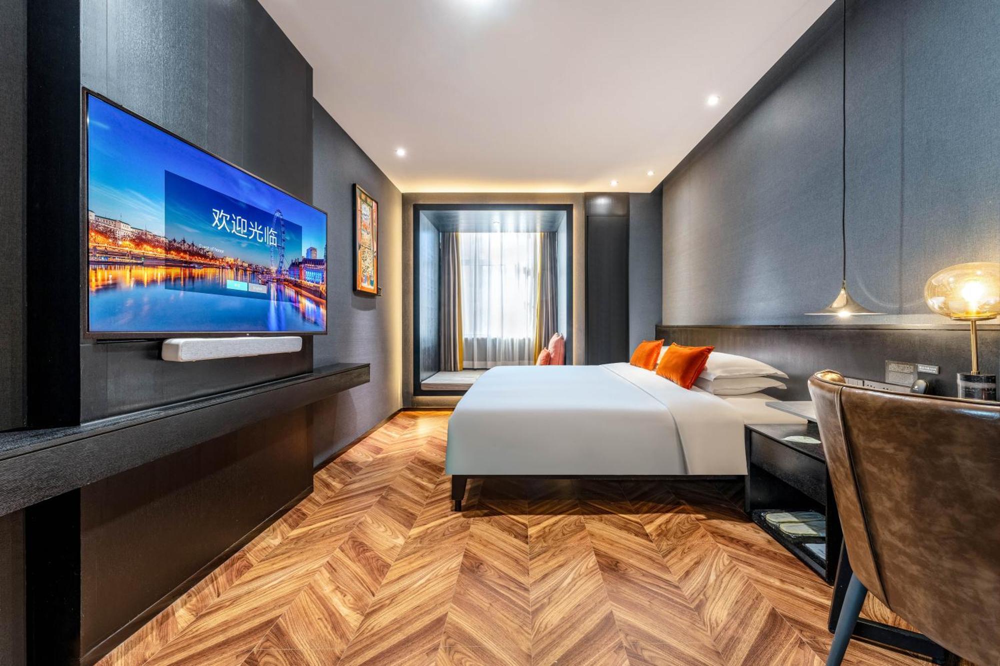Hesu Designer Hotel & Suites -Near Xi'An Drum Tower And Yongning Gate -Free Laundry Luggage Storage -Kitty Cafe With Freshly Ground Coffee -24H Front Desk -English Service Exterior photo