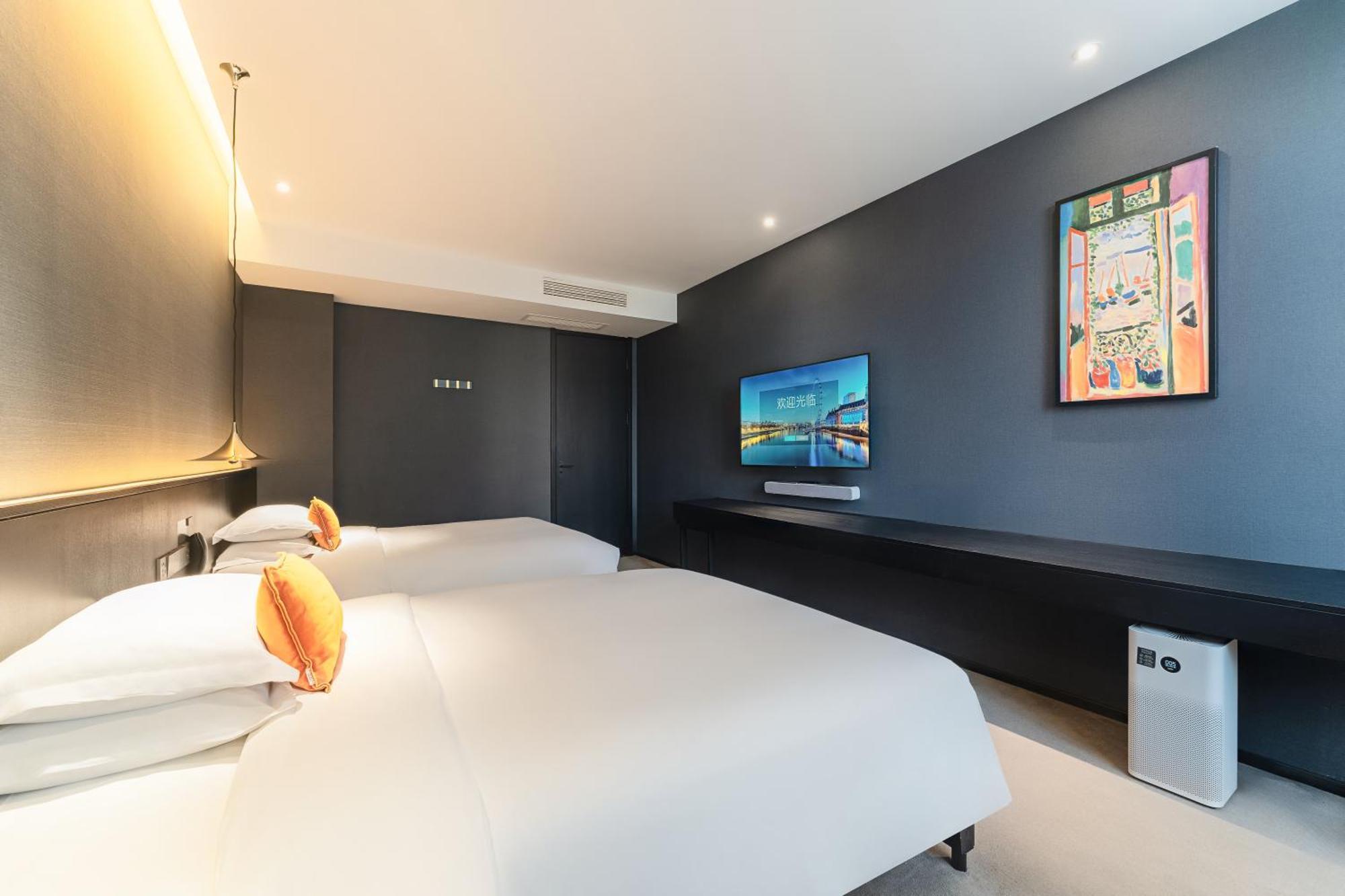 Hesu Designer Hotel & Suites -Near Xi'An Drum Tower And Yongning Gate -Free Laundry Luggage Storage -Kitty Cafe With Freshly Ground Coffee -24H Front Desk -English Service Exterior photo