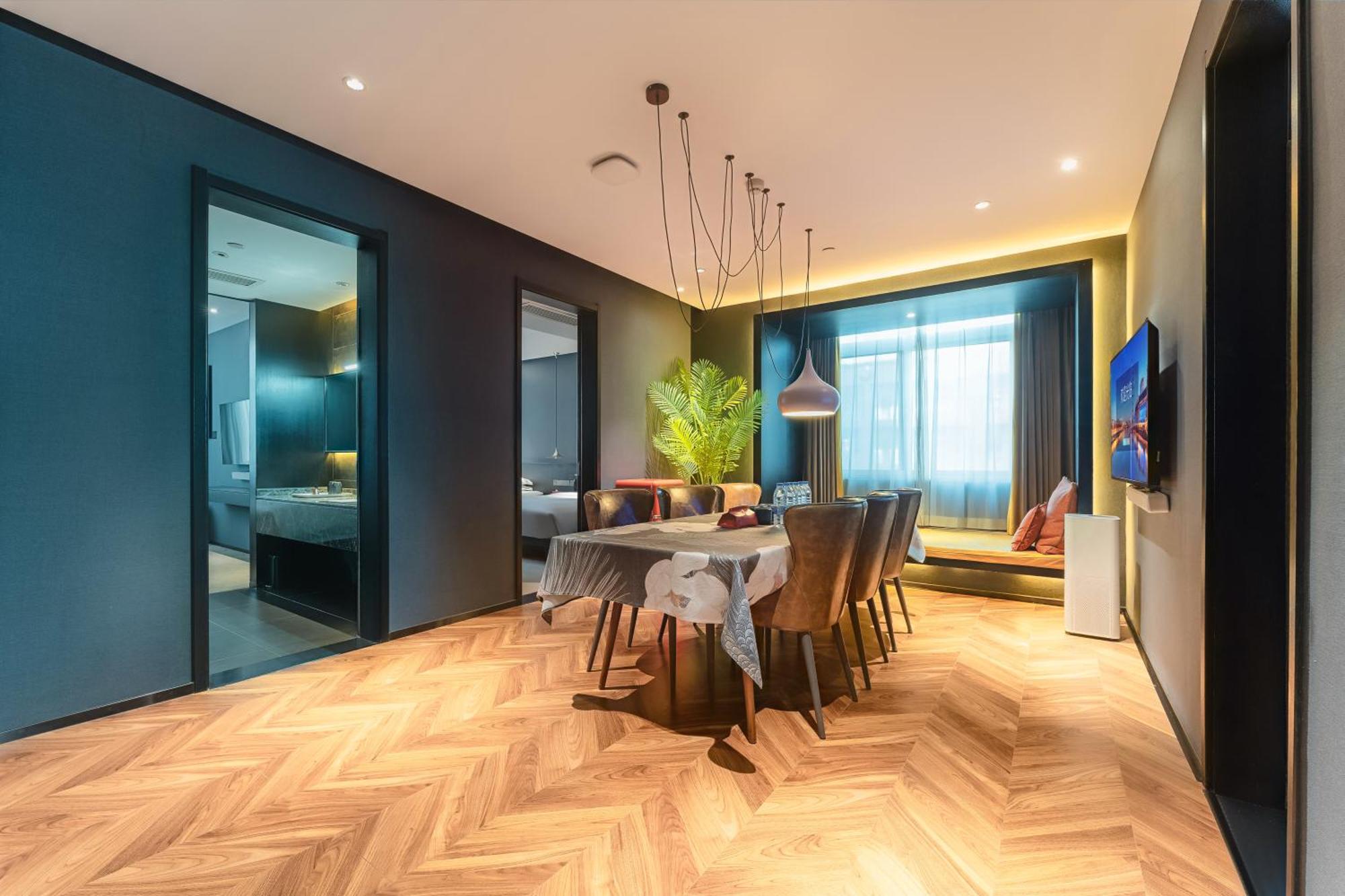 Hesu Designer Hotel & Suites -Near Xi'An Drum Tower And Yongning Gate -Free Laundry Luggage Storage -Kitty Cafe With Freshly Ground Coffee -24H Front Desk -English Service Exterior photo